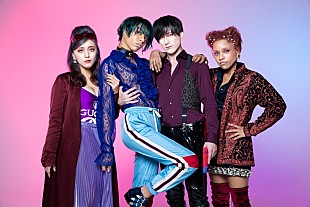 「女王蜂、新曲「催眠術」MV＆新アー写を公開（このあと本日10/2開催の単独公演を配信）」