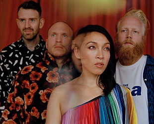 「リトル・ドラゴン、＜Ninja Tune＞と電撃契約！　最新EP『Lover Chanting』を11月にリリース」