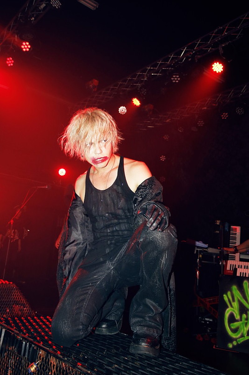 HYDE、全国ツアー最終公演でVAMPS＆L'Arc～en～Cielの名曲も披露