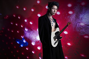 「MIYAVI、アーティストと真剣勝負のコラボAL第3弾が決定　蜷川実花撮り下ろしアー写公開」