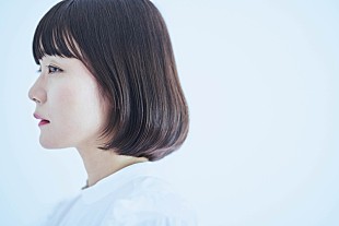 「吉澤嘉代子、女性が自律していく様を描いた「女優」MV公開」