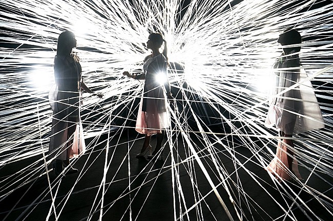 Perfume「Perfume、アジア＆北米ツアー詳細決定「過去最大規模のワールドツアーでやる気満々です！！」」1枚目/1