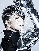 「西川貴教、アーティスト・西川貴教の姿を打ち出した「Roll The Dice」MV公開」1枚目/4