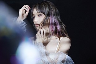「LiSA、新曲「ADAMAS」MV解禁　12/12発売シングル『赤い罠(who loves it?) / ADAMAS』のジャケット写真も公開」