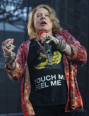 「アクセル・ローズ、トランプ陣営によるガンズ楽曲使用に不快感「バンドとしての立場を明確に」」