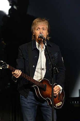 「ポール・マッカートニー、一体感と笑いに包まれた両国国技館公演のレポートが到着＆セットリストも公開」