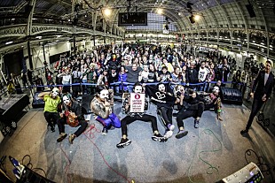 「Xmas Eileen、初のヨーロッパ公演は大盛況」