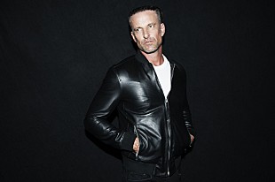 「ダニエル・パウター、12月発売『ジャイアンツ』のジャケットに込めたメッセージ明らかに」