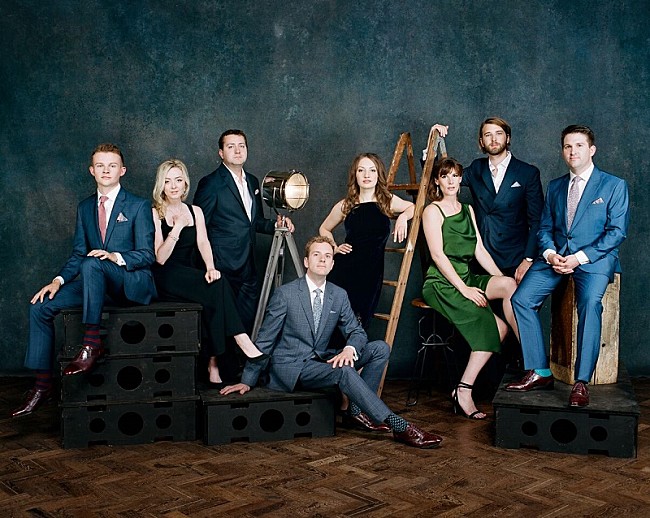 「UK発のアカペラグループVOCES8、クリスマスツアーが決定」1枚目/3