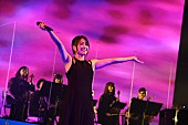 宇多田ヒカル「【ライブ写真あり】宇多田ヒカルが12年ぶりの国内ツアー完走＆ライブ模様の放送決定」1枚目/5