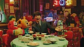 星野源「星野源、TVCMで新曲「サピエンス」を熱唱」1枚目/6