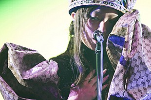 「椎名林檎、アリーナツアー【（生）林檎博'18 －不惑の余裕－（※）】オフィシャルライブレポート公開」