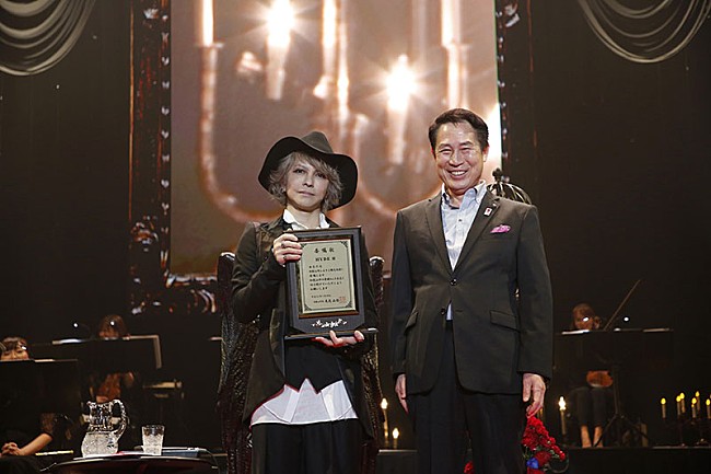 「HYDE、【黒ミサBIRTHDAY】大盛況で幕＆歌山市ふるさと観光大使に就任」1枚目/3