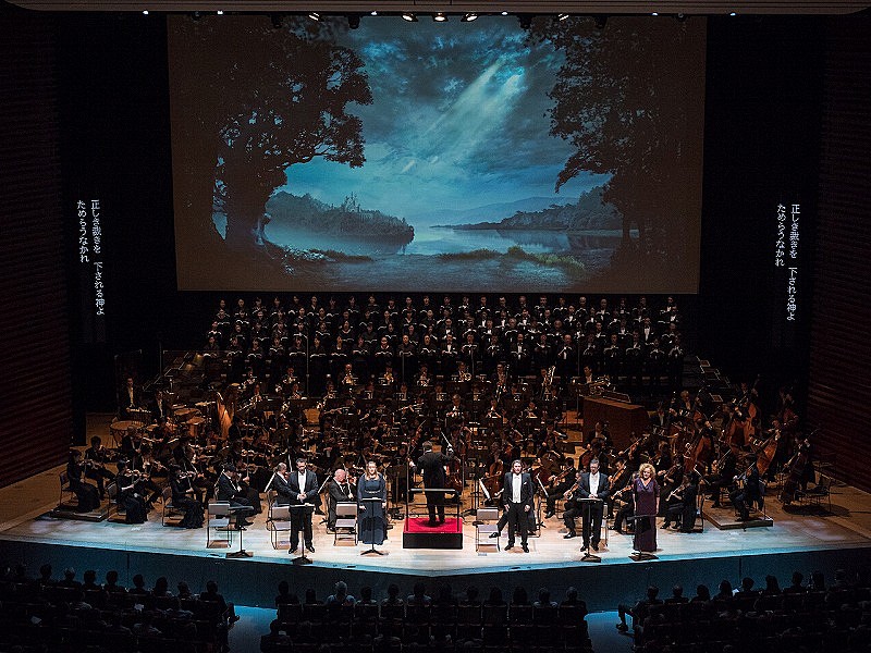 「東京春祭ワーグナー・シリーズ《ローエングリン》（2018年の舞台より）
写真提供：東京・春・音楽祭実行委員会／撮影：飯田耕治」2枚目/5