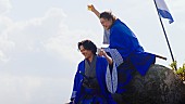 稲垣吾郎「稲垣吾郎＆香取慎吾、爽やかな青の羽織と袴で息ぴったりの掛け合い」1枚目/7