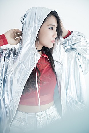 「Beverly、新曲「Adventure」で自身が出演するプロモーションムービーを公開」