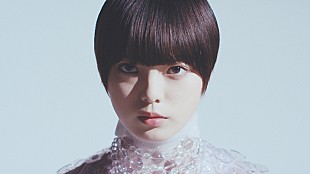 「平手友梨奈がANREALAGE“CLEAR”コンセプトムービーに出演、音楽は山口一郎＆青山翔太郎」