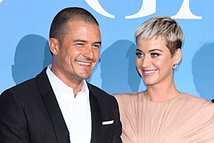 「ケイティ・ペリー、オーランド・ブルームにヘリでプロポーズされた一部始終を語る「すごくよくやってくれた」」