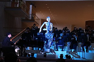 「人工生命×アンドロイド“オルタ3”が世界初公開、2020年夏には渋谷慶一郎作曲、大野和士企画による新作オペラも」