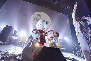 「noovy、サンリオピューロランドでハローキティと「LION DANCE」披露」