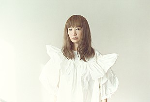 「YUKIが新旧交えた曲でファンを魅了、4年ぶりのホールツアーを開始」