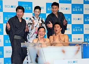 「新旧の“お風呂芸能人”原田龍二と上島竜兵が対決　壇蜜「透けた浴衣を着てきました」」