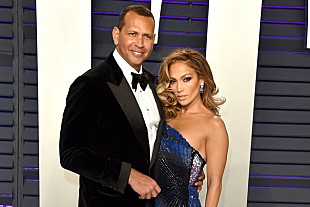 「ジェニファー・ロペス、アレックス・ロドリゲスからのプロポーズの瞬間を捉えた写真を公開」