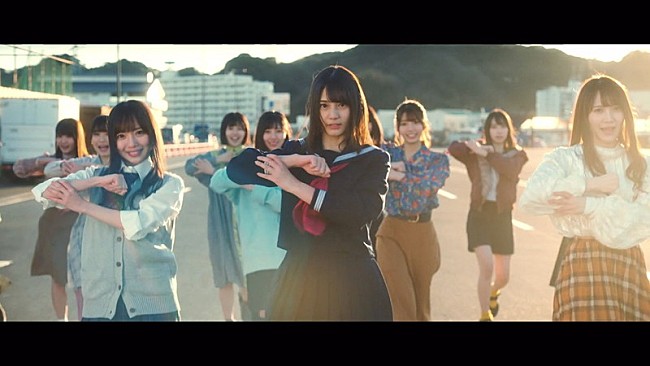 日向坂46「日向坂46、無敵モードが描かれている「ときめき草」MV公開」1枚目/9