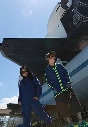 「Zwei、ニューシングル『青き炎』、TVアニメ『BAKUMATSUクライシス』EDテーマ描き下ろしジャケ写公開」