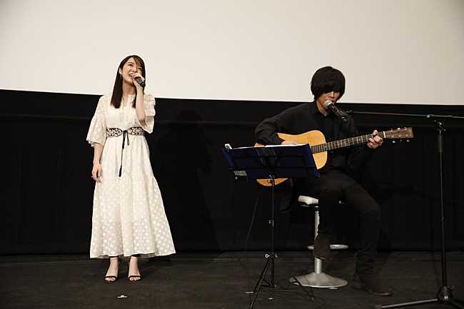 ａｎｄｒｏｐ「上白石萌音＆内澤崇仁（androp）、映画主題歌「ハッピーエンド」アコースティックにて初披露」1枚目/3