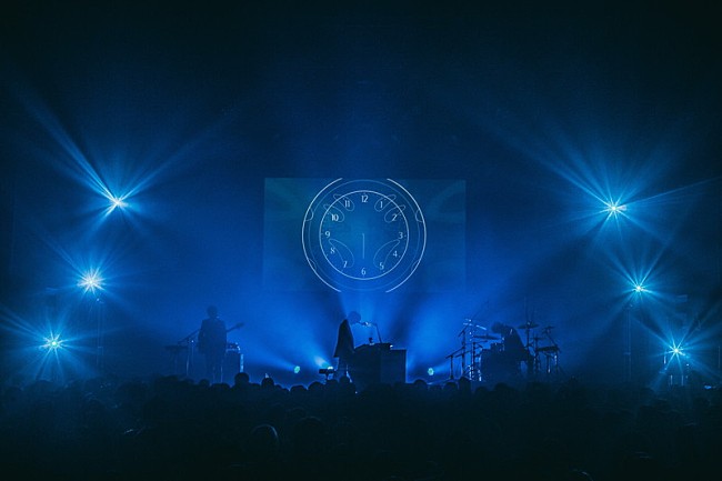 「＜ライヴレポート＞WEAVER 満天の星が輝く最新ツアーファイナルで見せた新たなバンド像と3人の強み」1枚目/7