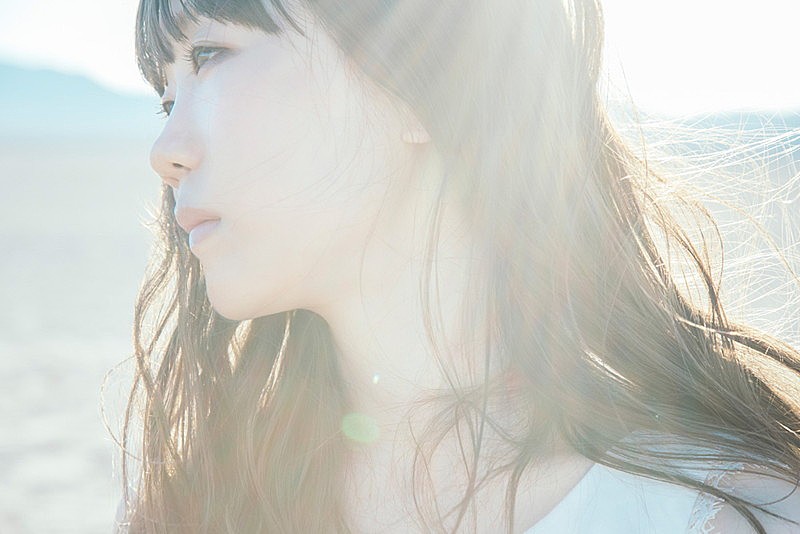 Aimerが新曲MVを3夜連続公開、初日はダンスチューン「We Two」