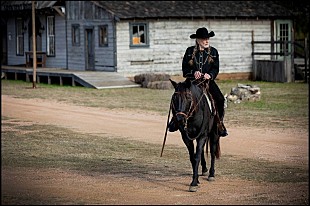 「ウィリー・ネルソン、最新スタジオ録音アルバムを7月に発売決定＆タイトル曲「ライド・ミー・バック・ホーム」先行リリース」