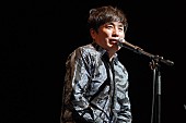 佐藤竹善「＜ライブレポート＞「佐藤竹善 presents Cross your fingers 21」が開催。藤井フミヤらゲスト全6組が豪華共演を果たす」1枚目/17