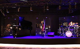 「H ZETTRIOの臨場感あふれる演奏を再現、バーチャルライブコンテンツを公開」