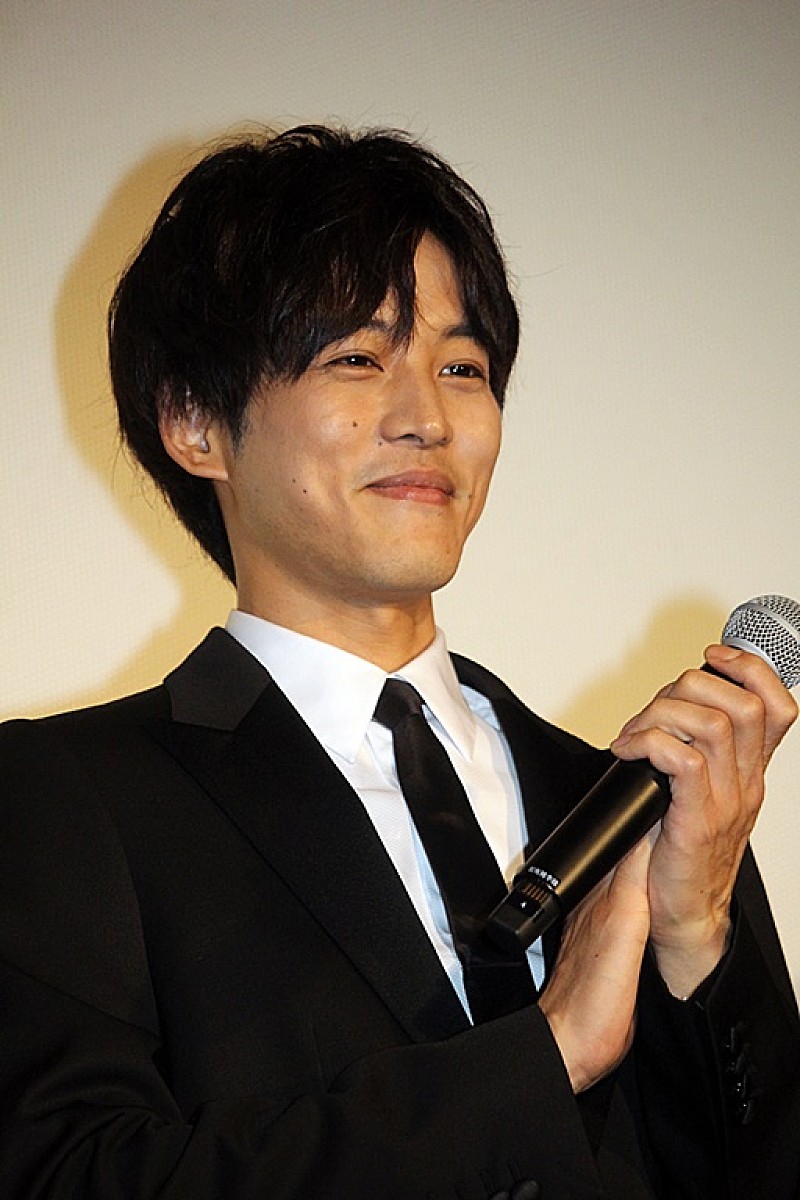 松坂桃李、せりふ覚えは「肉を焼きながら」　休日は「朝から晩までテレビ」で自分を“解放”