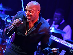 「＜コラム＞JOE来日記念　～時代を超えて愛されてきた様々なサウンドを着こなす「歌力」」