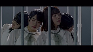 「日向坂46、癒し系メンバーがユニット曲「Cage」MVでエモーショナルなダンス」