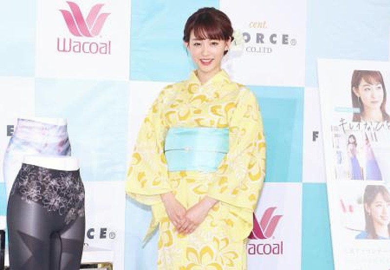 「新井恵理那、浴衣姿でヒップラインをアピ－ル　ＴＶ出演本数１位は「達成感のある喜び」」1枚目/1