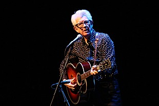 「＜コラム＞ニック・ロウ来日記念　～職人とアーティストの間を自由に行き来する、「年齢を重ねたロック」のかっこよさ」