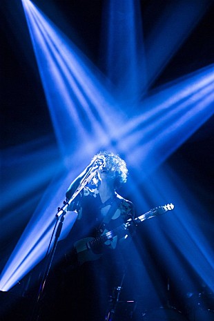 「須田景凪、初ホールワンマン公演で見せた“アーティストとして生きていく覚悟”」