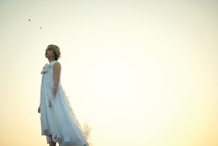 「欅坂46を総力特集『別冊カドカワ』、平手友梨奈/原田葵ら本誌掲載カット解禁」