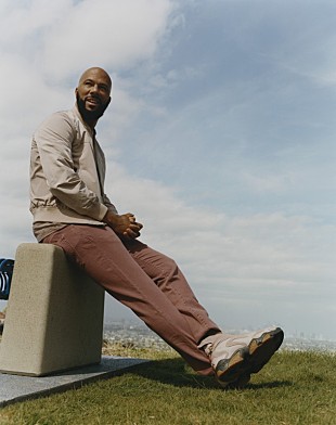 「シカゴのキング・オブ・ラップ、コモンの最新作はヒップホップへの愛を綴った傑作アルバム「自分を信じることを教えてくれた」」