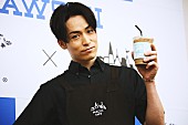 ＥＸＩＬＥ　ＴＥＴＳＵＹＡ「EXILE TETSUYAプロデュース「アメージングアイスキャラメルラテ」が発売　将来は「“踊れるコーヒー屋さん”になりたい」」1枚目/17