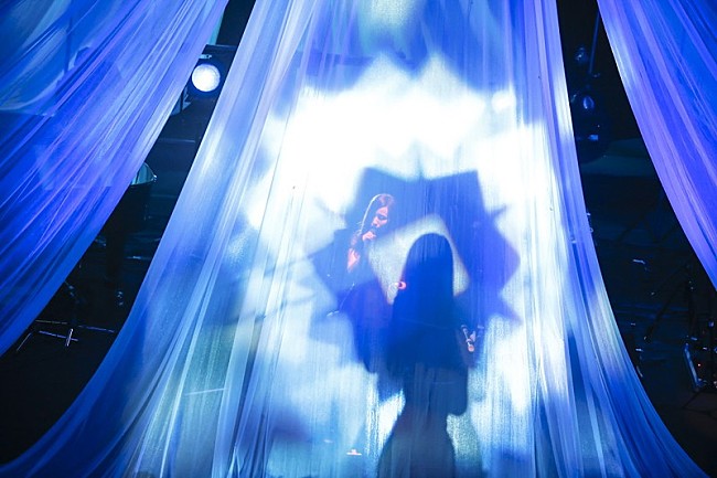 「Uru、ライブ映像「願い」「奇蹟」「ロビンソン」（スピッツのカバー）などダイジェスト公開」1枚目/6