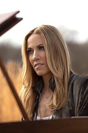 「シェリル・クロウ、これが最後のアルバム!?　豪華アーティストを迎えた『スレッズ』本日全世界リリース」