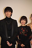 「綾野剛、杉咲花に誕生日プレゼントを二つ　「どっちもいいなと思って選べなかった」」1枚目/1
