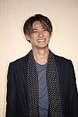 「平野紫耀、橋本環奈の指キスに驚く　「ビビるぐらい痛かった。スタンガンみたい」」1枚目/1