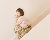 内田真礼「内田真礼、ユニゾン田淵からのダークな提供楽曲「共鳴レゾンデートル」試聴動画を公開」1枚目/4