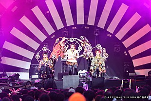 「超特急、雷神イメージの衣装で【イナズマロックフェス】に登場」